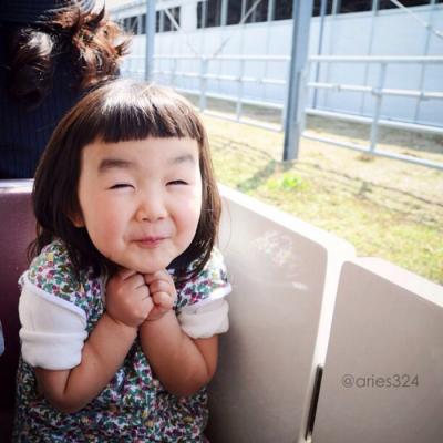 ���ɰ��ĸ������ͷ��    ����СС��~