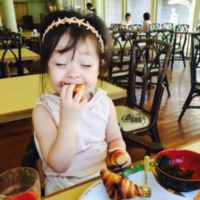 ���ɰ��ĸ������ͷ��    ����СС��~