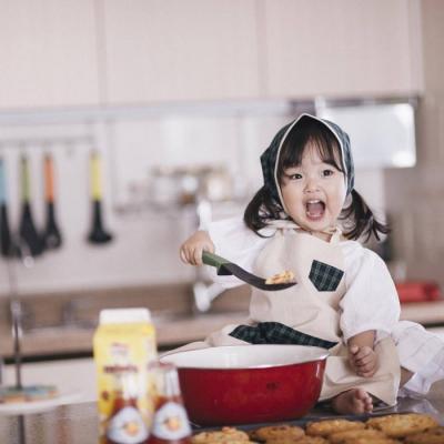 ���ɰ��ĸ������ͷ��    ����СС��~