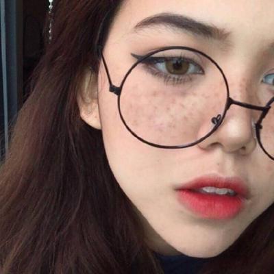 ʱ���з��Ĵ��۾�Ů��ͷ�� ֻ����һ��ƫִ��