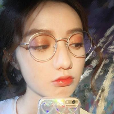 ʱ���з��Ĵ��۾�Ů��ͷ�� ֻ����һ��ƫִ��