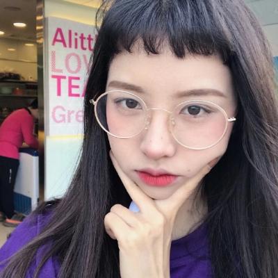 ʱ���з��Ĵ��۾�Ů��ͷ�� ֻ����һ��ƫִ��