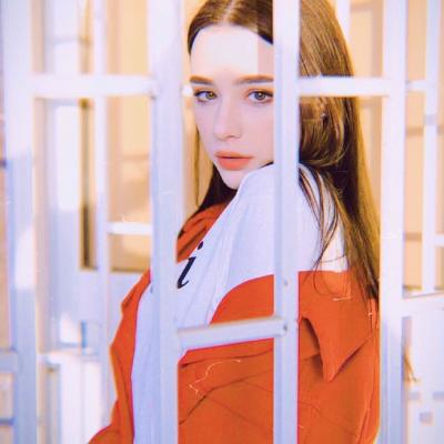 ʱ���и��Ե�ŷ��Ů��ͷ��  ���ξ�һ�𴳵�