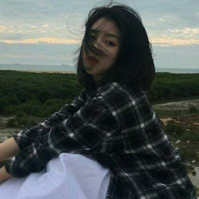 �̷�Girl.    һ����ʣ��ټ�İ·