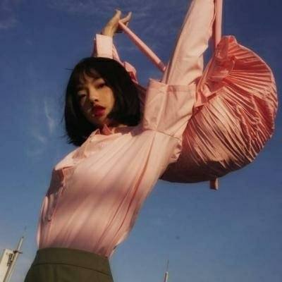 �̷�Girl.    һ����ʣ��ټ�İ·