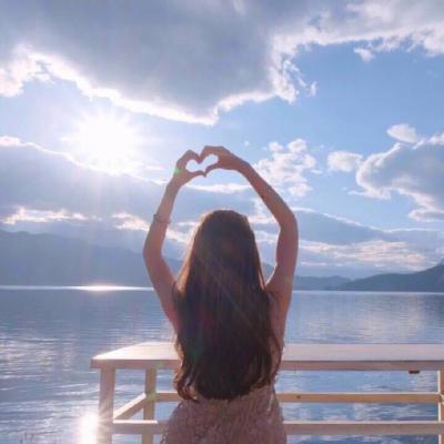 ΢��ͷ��Ů���򵥱�Ӱ  �㴥��������������