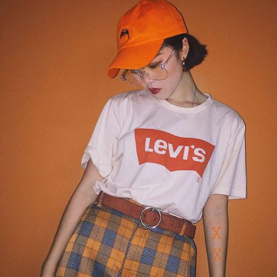 ��������ɫϵŮͷ/�Ǹ���ĳ�ɫ߹