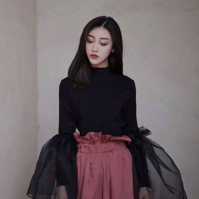 ���ԣ��˸а���Ůͷ.