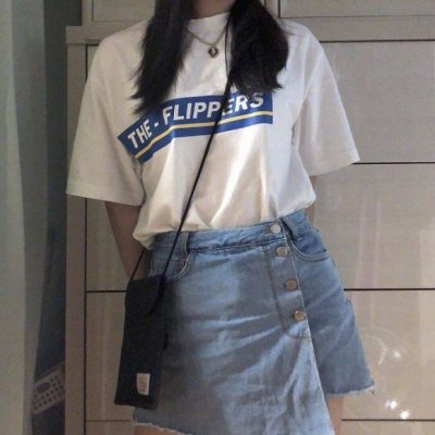 ���ԣ��˸а���Ůͷ.