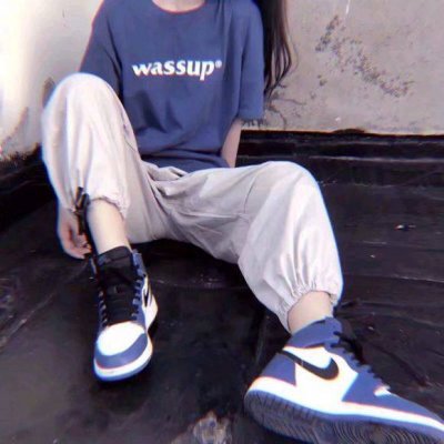 ���ԣ��˸а���Ůͷ.