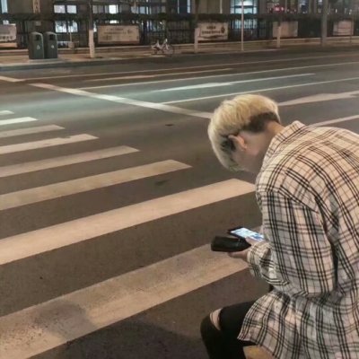 ���ִ�:������ͷ/���޹��ڣ������߲�����