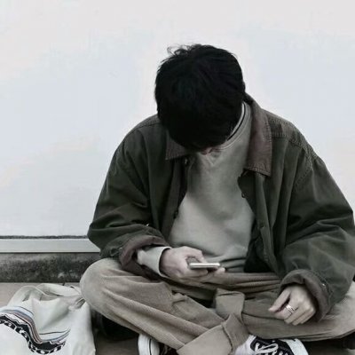 ���ִ�:������ͷ/���޹��ڣ������߲�����