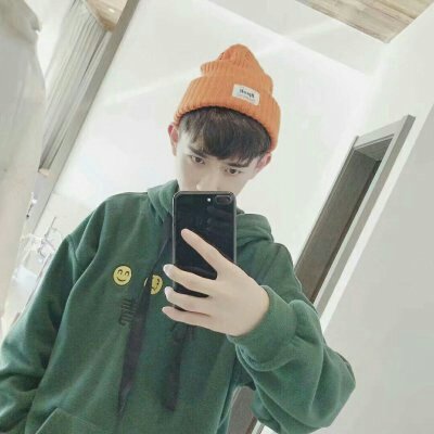 С���¡��ɾ���˧������ͷ��