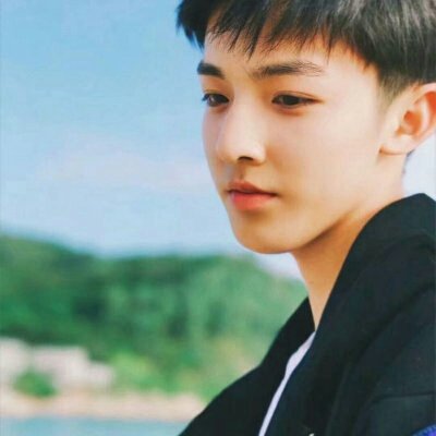 С���¡��ɾ���˧������ͷ��