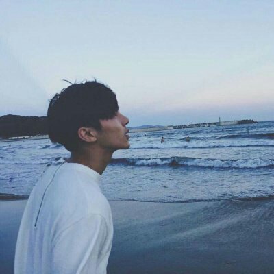 С���¡��ɾ���˧������ͷ��