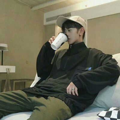 С���¡��ɾ���˧������ͷ��