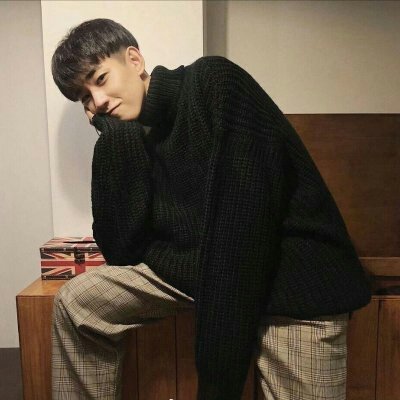 С���¡��ɾ���˧������ͷ��