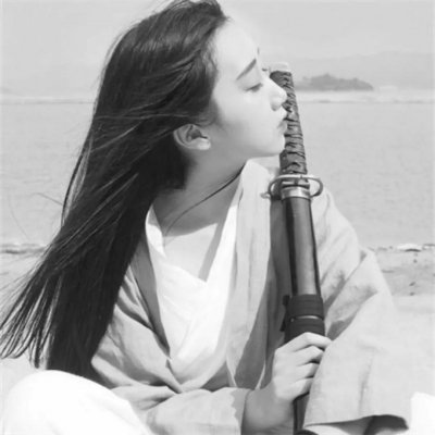 �����˸�ͷ��:ĬĬ�ػ�Ҳ�ǰ�