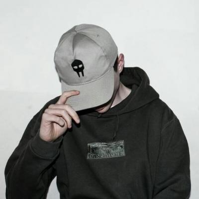 qq��ק�������ͷ��  �Y?���ζ�Ұ�Ʀ�