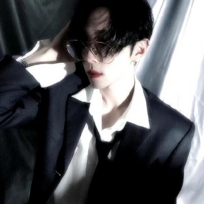 qq��ק�������ͷ��  �Y?���ζ�Ұ�Ʀ�