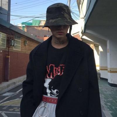 qq��ק�������ͷ��  �Y?���ζ�Ұ�Ʀ�