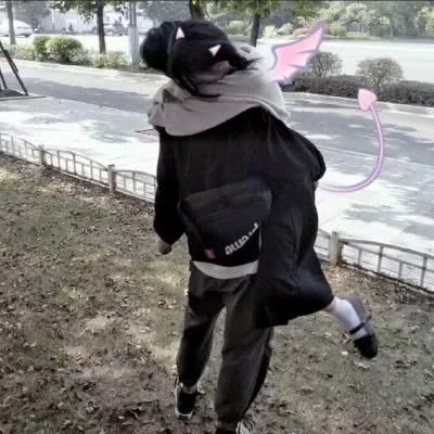 ����ͷ��˫�ˣ�