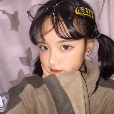 ����.   ins��ɰ�ŮͷѼ��