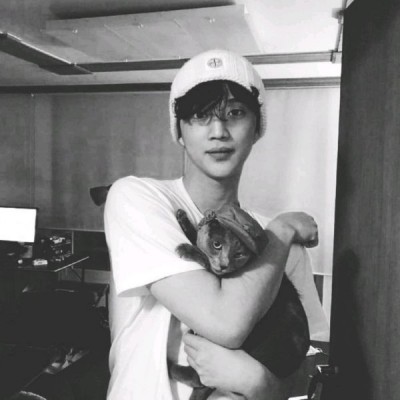 ���ԣ�����˧���ڰ���ͷ/�����й�