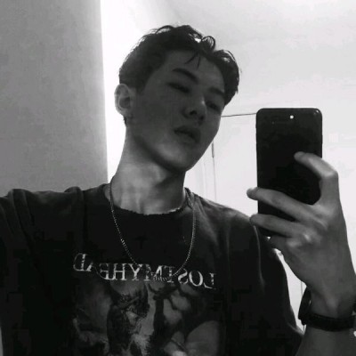 ���ԣ�����˧���ڰ���ͷ/�����й�