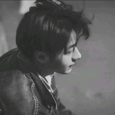 ���ԣ�����˧���ڰ���ͷ/�����й�