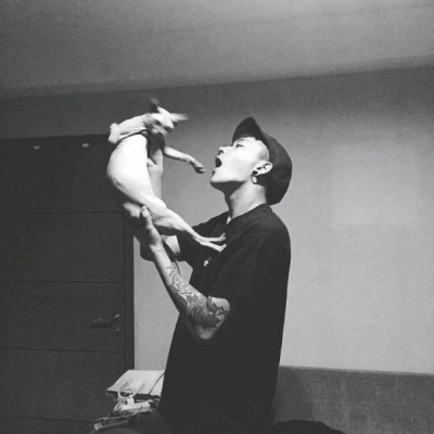 ���ԣ�����˧���ڰ���ͷ/�����й�