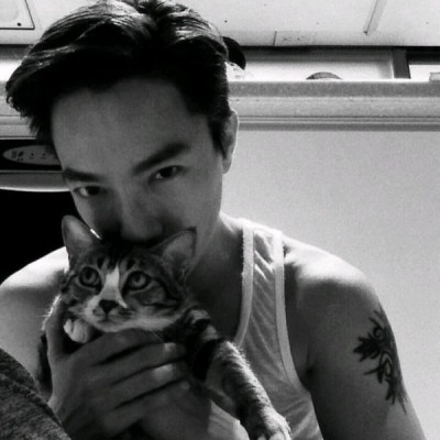 ���ԣ�����˧���ڰ���ͷ/�����й�