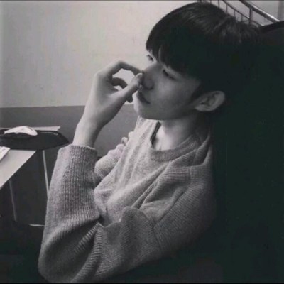 ���ԣ�����˧���ڰ���ͷ/�����й�