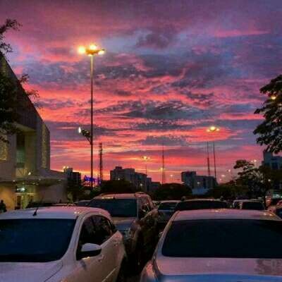 ����:��Ů�ı�ֽ~��ɫ