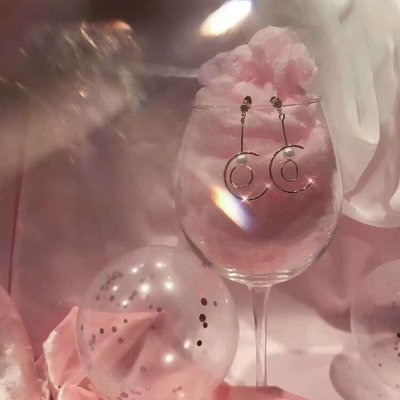 ǳ�ģ���ɫ������ ��Ů�ı��� ������