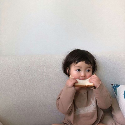 �ɰ�������ͷ�����ֵ�С������