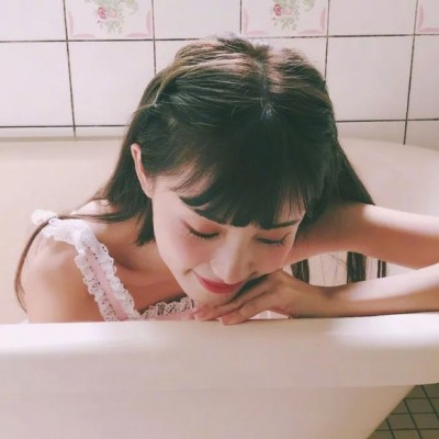 ��������Ůͷ/����ܴ� ���ĵ�һ.