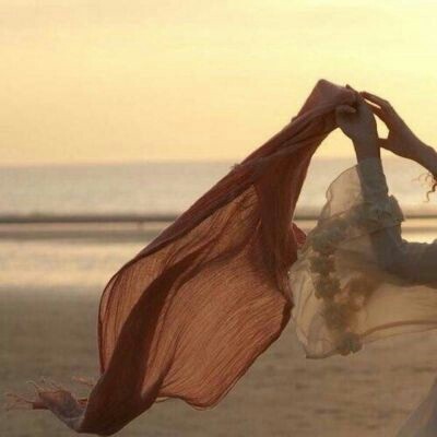 ���⣺Ů����λͷ��