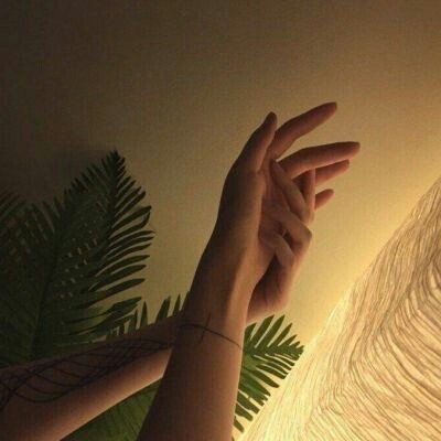 ���⣺Ů����λͷ��