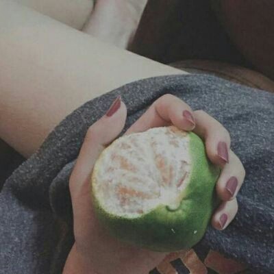 ���⣺Ů����λͷ��