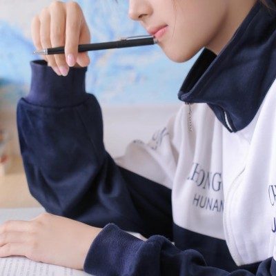 ���ʣ��ഺ�Ƕε���ײײ������