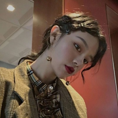 Ů��ͷ�񣨶������ͣ�