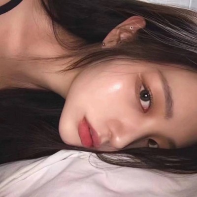 ЦЦ?���շ�һ��Ůͷ�������գ�