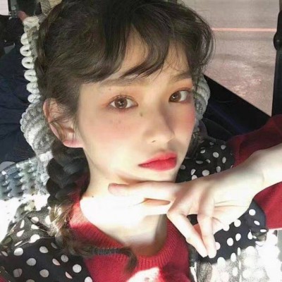 ЦЦ?���շ�һ��Ůͷ�������գ�