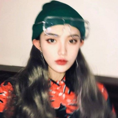 ЦЦ?���շ�һ��Ůͷ�������գ�