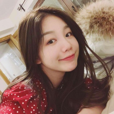 ЦЦ?���շ�һ��Ůͷ�������գ�