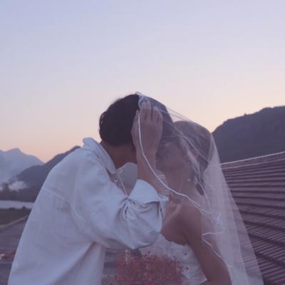 �������ҵ�����Ӵ˱�ɷۺ�ɫ