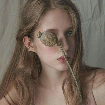 ŷ������Ůͷ..��ڤ�������� �����ֻ�һֻ��