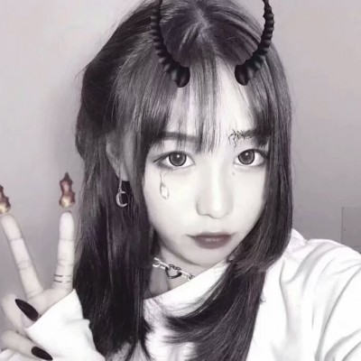 ����Ůͷ��ֵ��ӵ��~