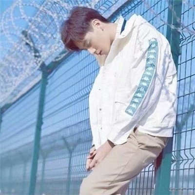 ��ɫ����ͷ�� ???????